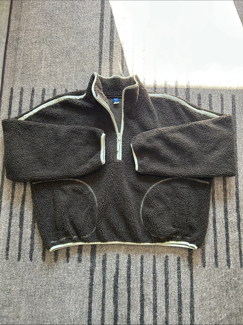 Old Navy Sherpa style sweatshirt